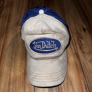 Von Dutch trucker hat